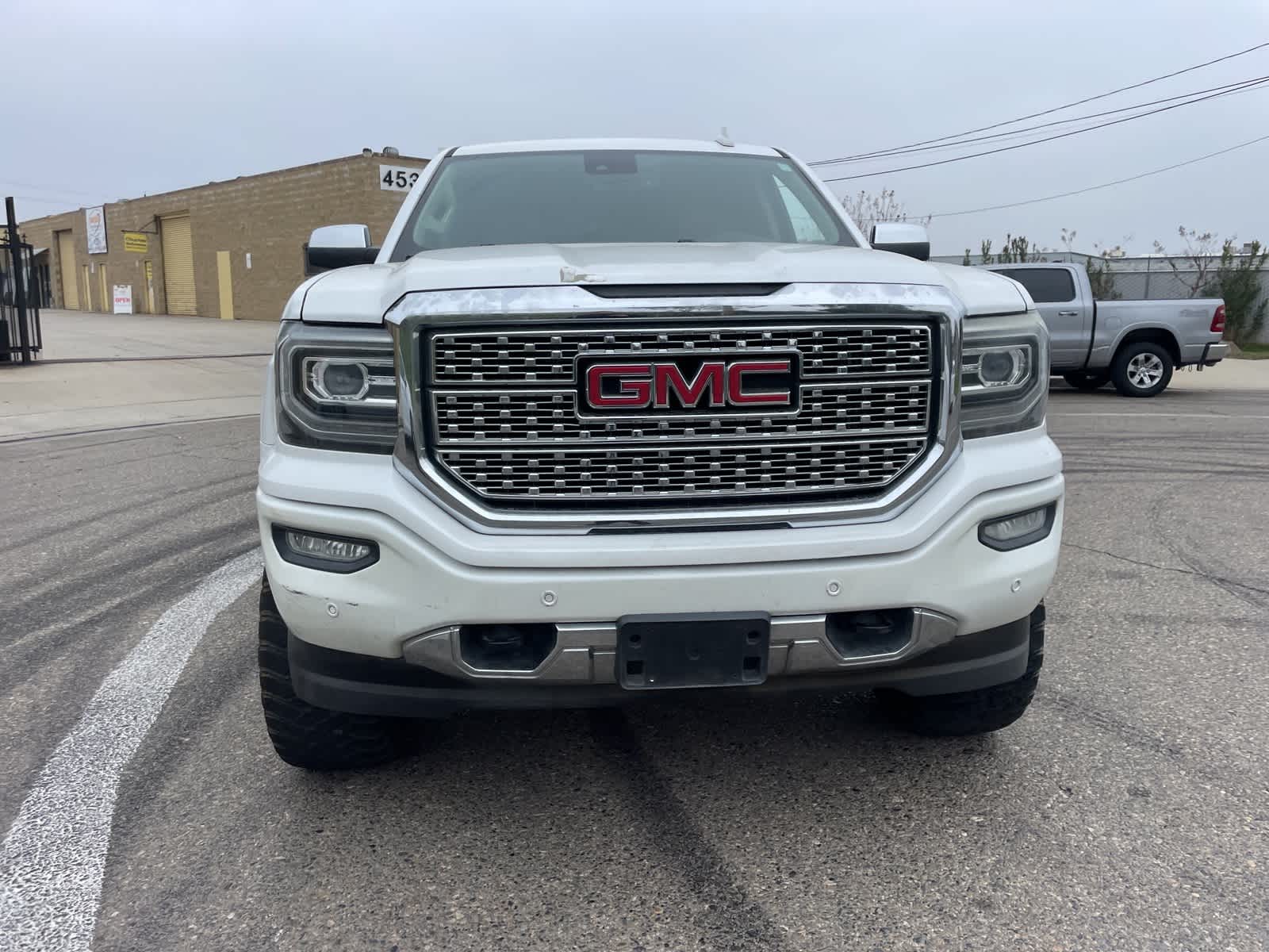 2017 GMC Sierra 1500 Denali 4WD Crew Cab 143.5 4