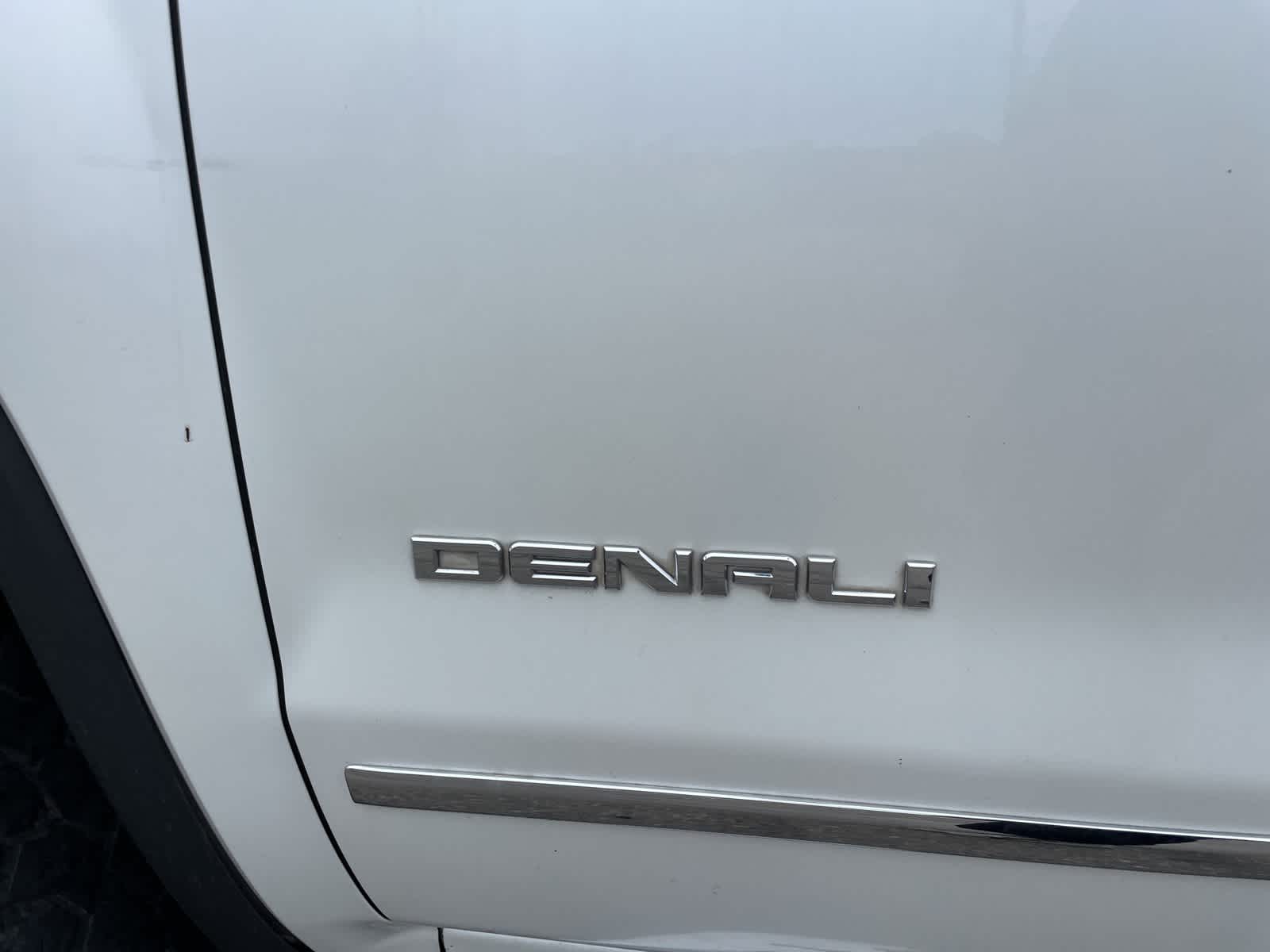 2017 GMC Sierra 1500 Denali 4WD Crew Cab 143.5 11