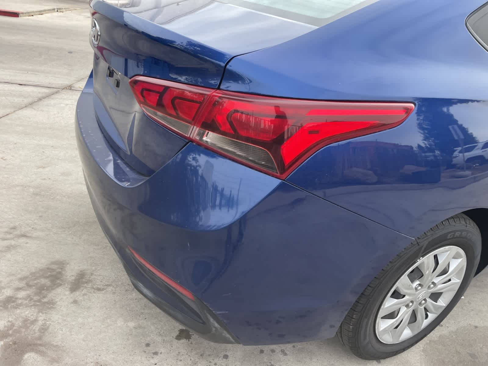 2021 Hyundai Accent SE 16