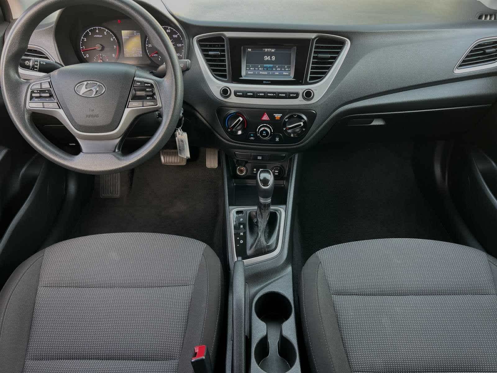 2021 Hyundai Accent SE 3