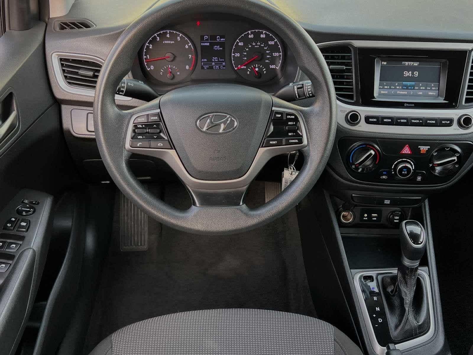 2021 Hyundai Accent SE 14