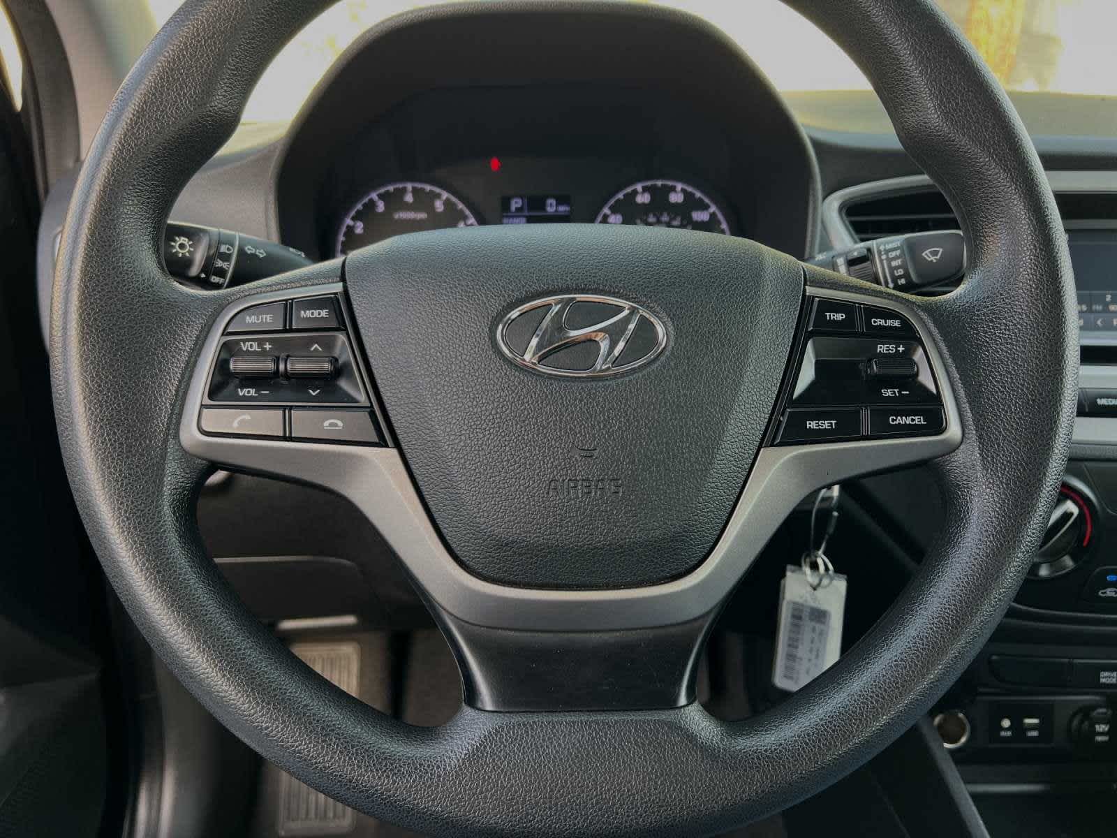 2021 Hyundai Accent SE 21