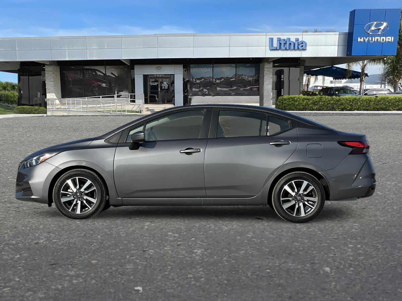 2021 Nissan Versa SV 5