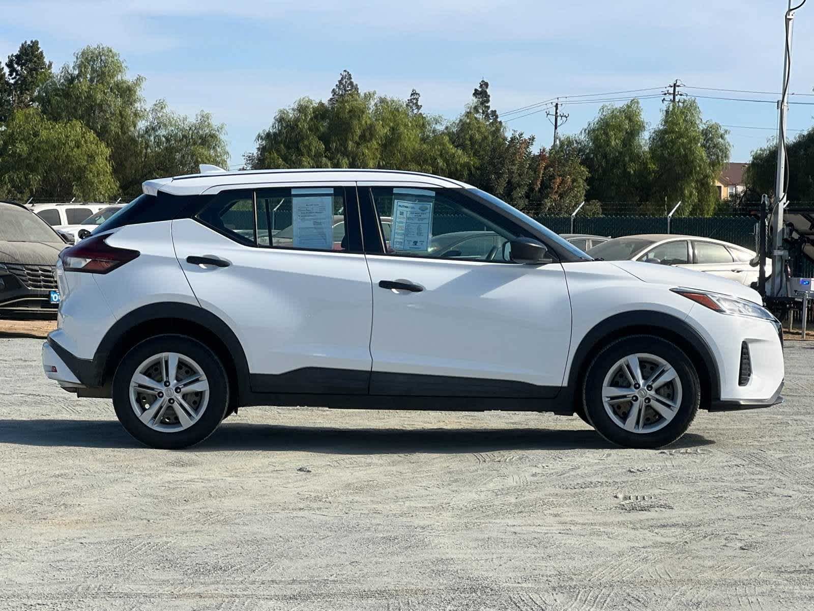 2021 Nissan Kicks S 8