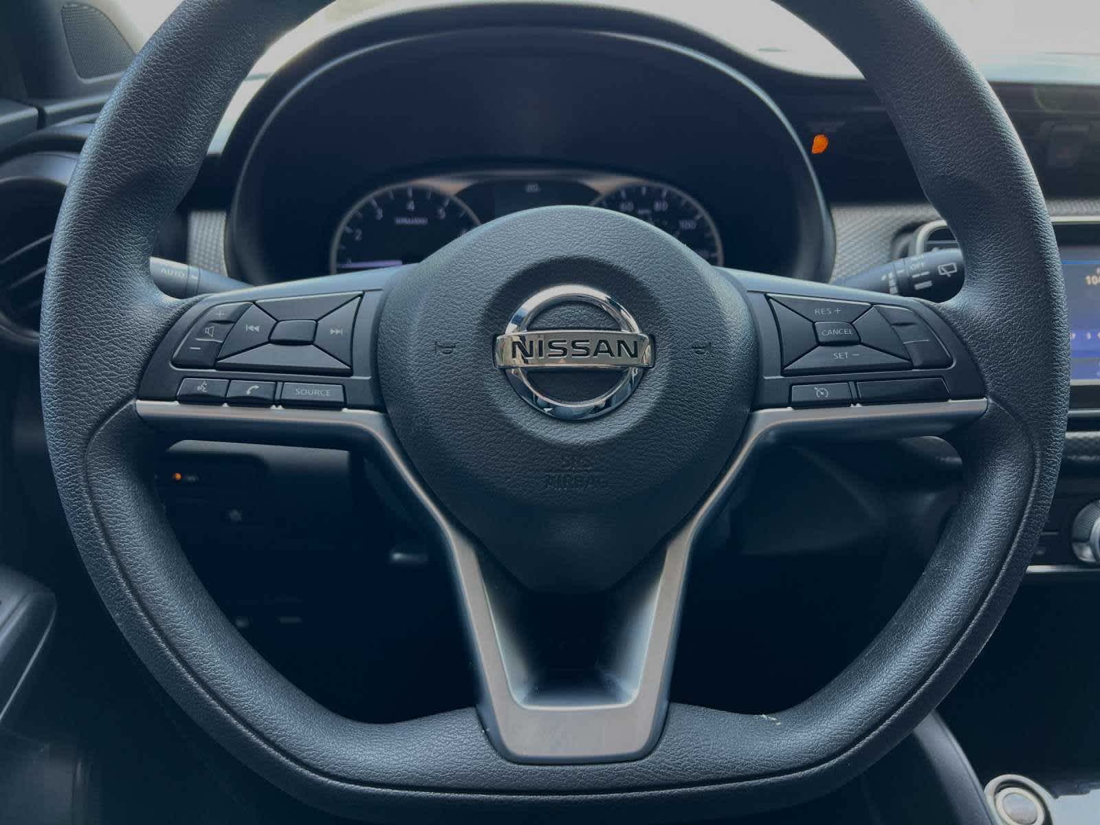 2020 Nissan Kicks S 23