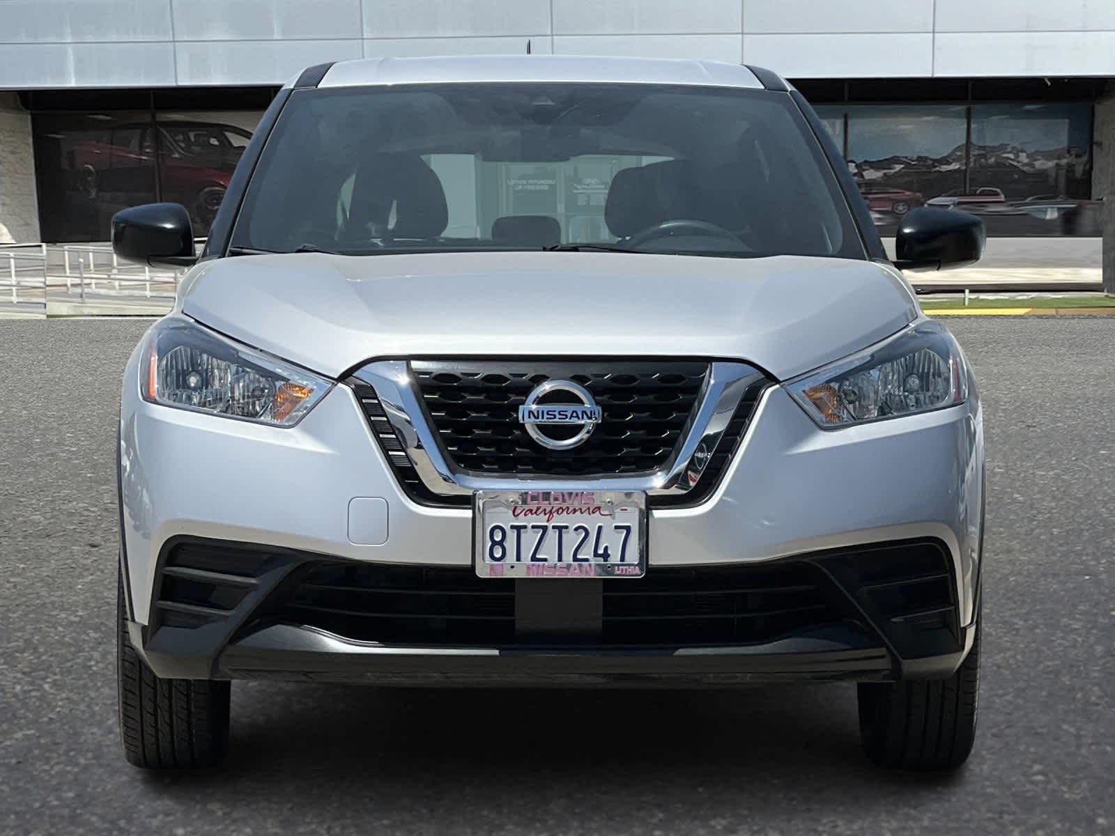 2020 Nissan Kicks S 10