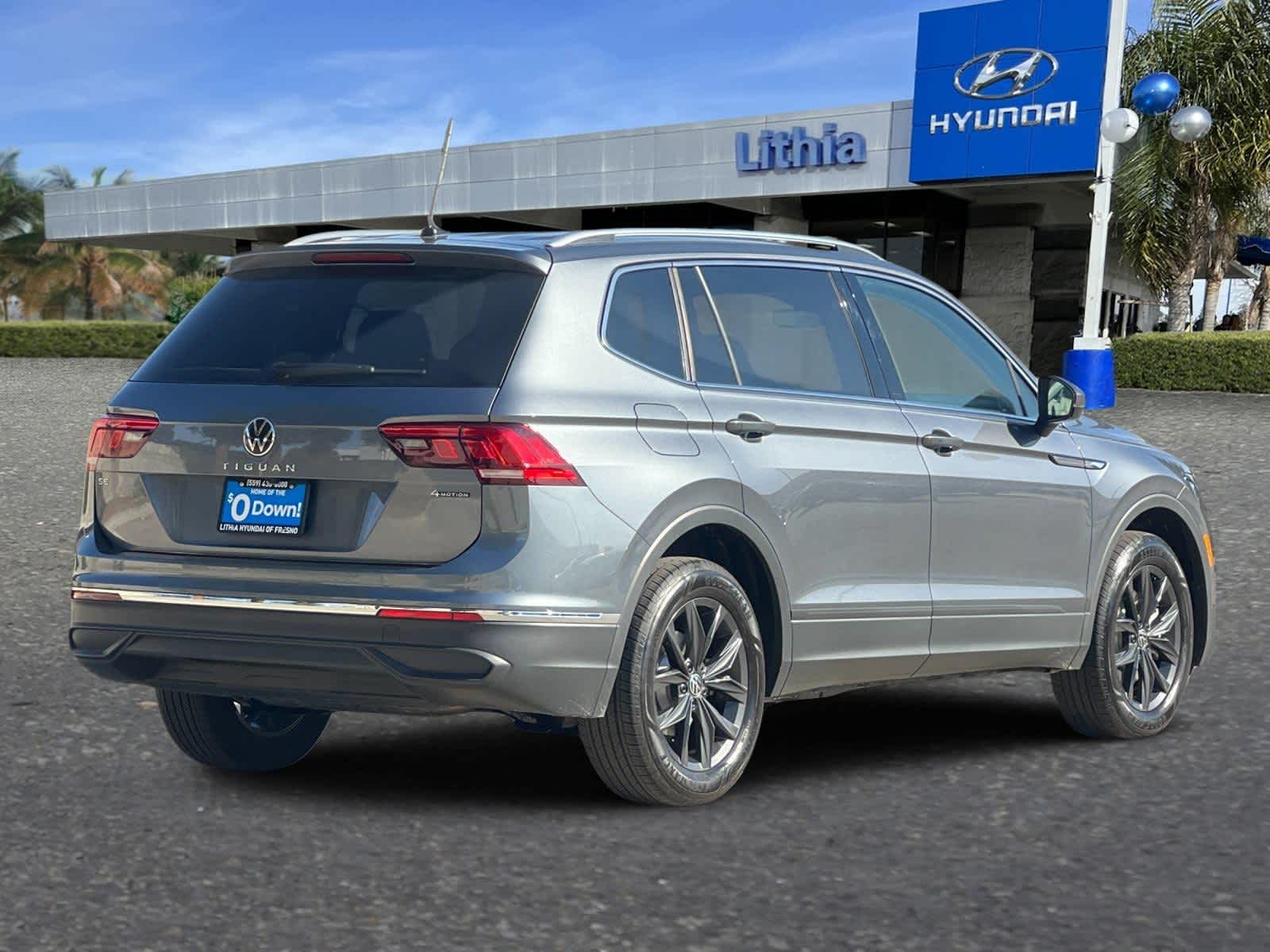 2024 Volkswagen Tiguan SE 2