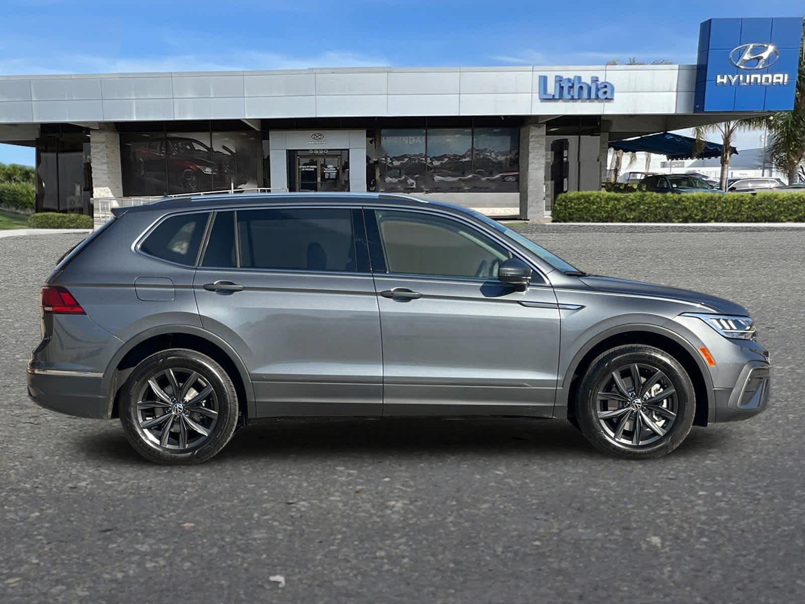 2024 Volkswagen Tiguan SE 8