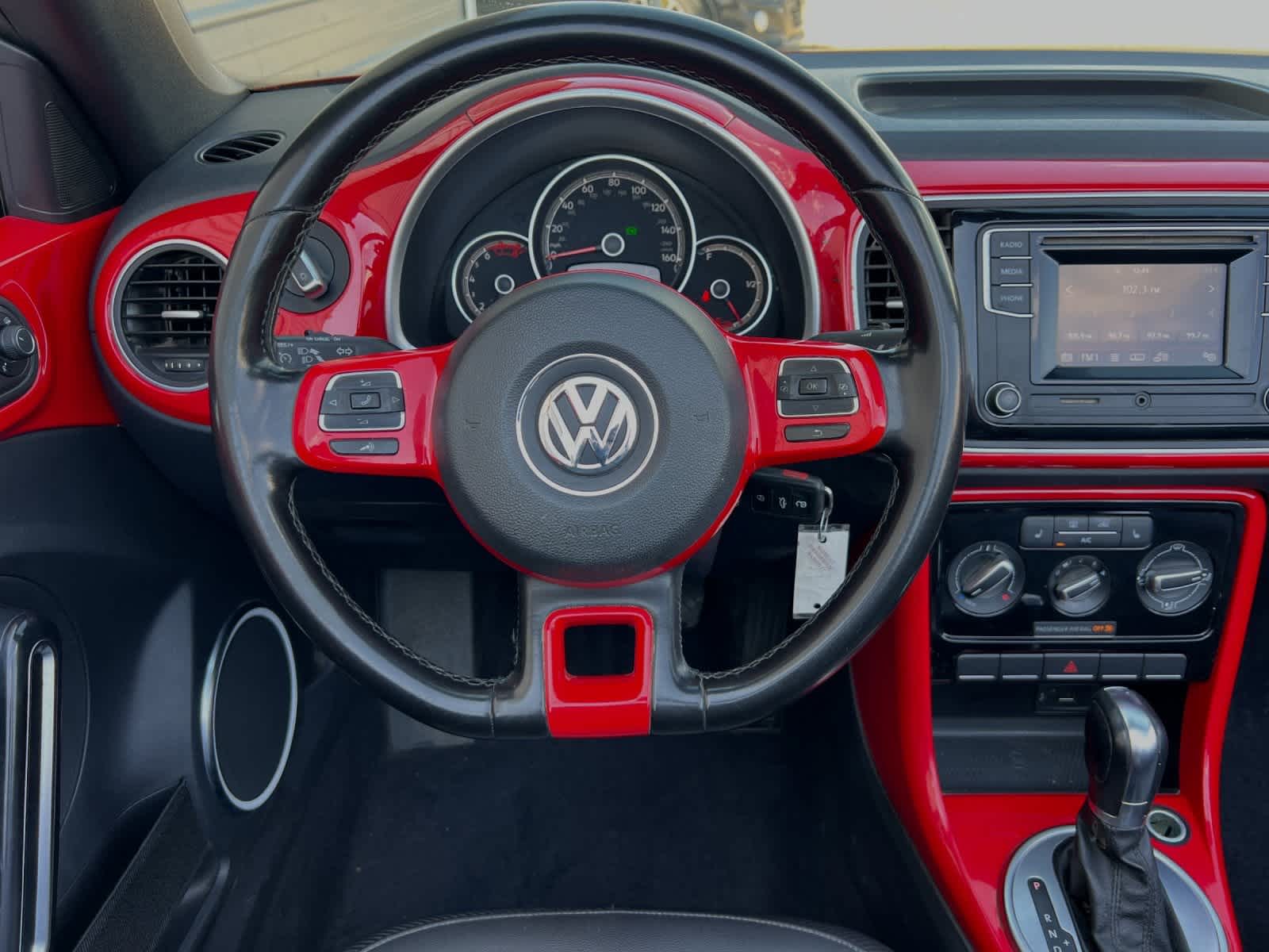 2019 Volkswagen Beetle S 14