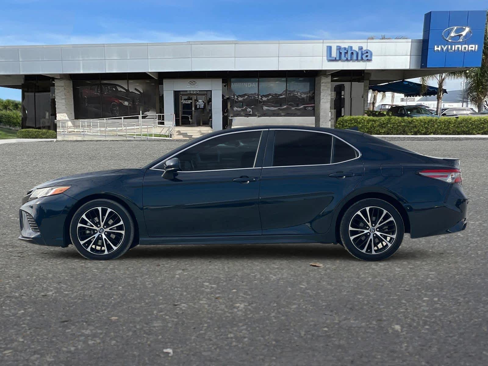 2019 Toyota Camry SE 5