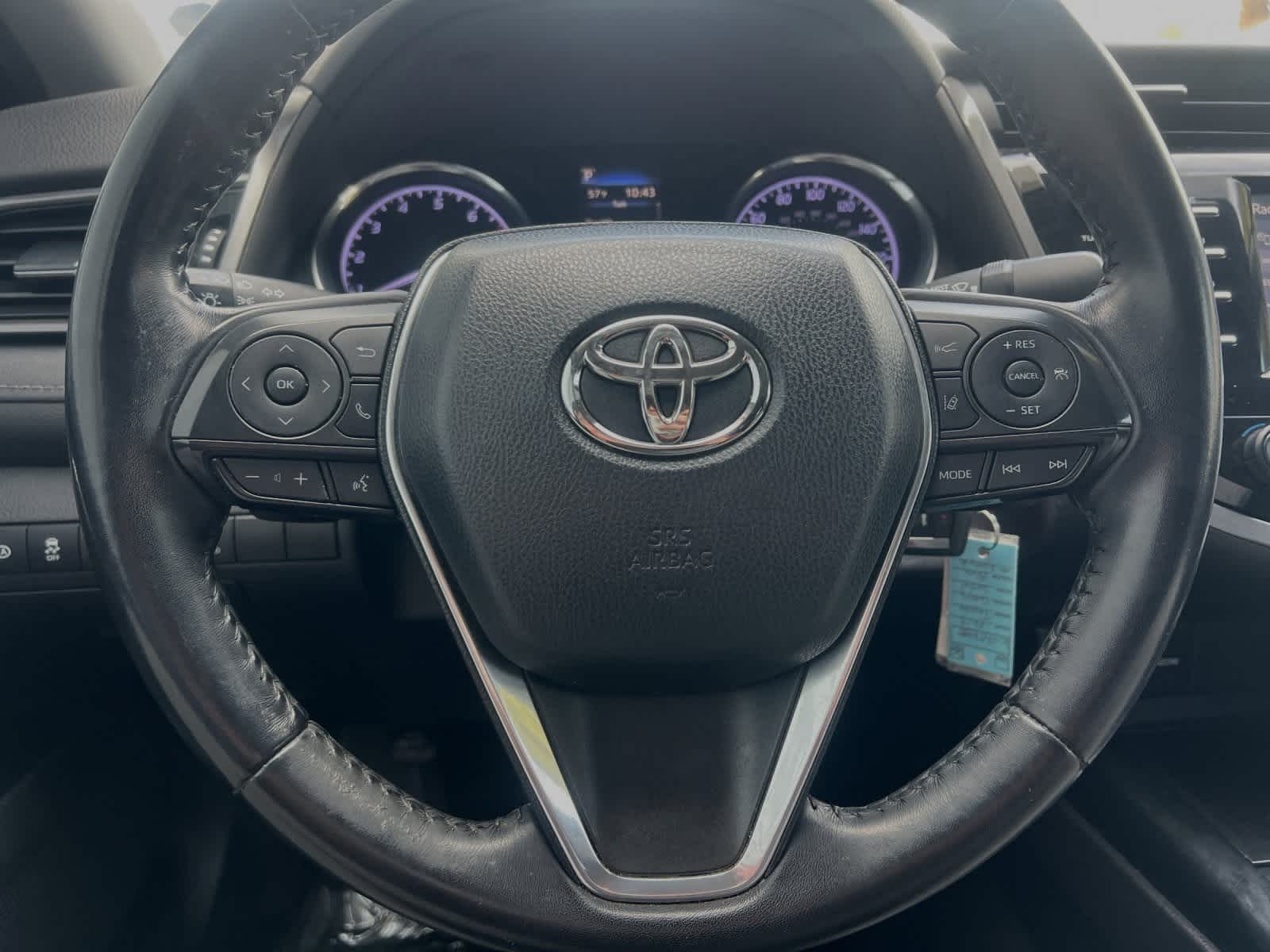 2019 Toyota Camry SE 21