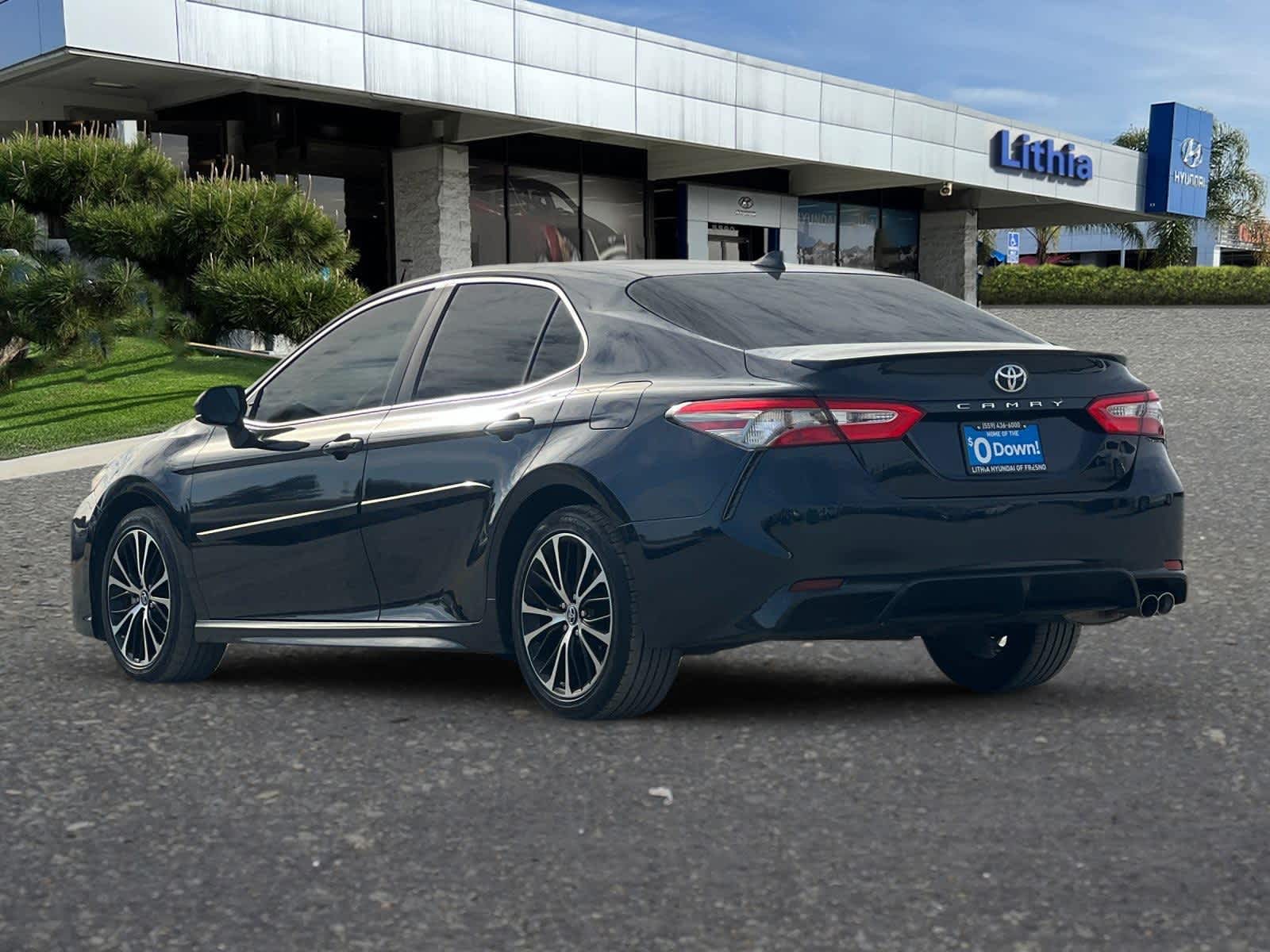 2019 Toyota Camry SE 6