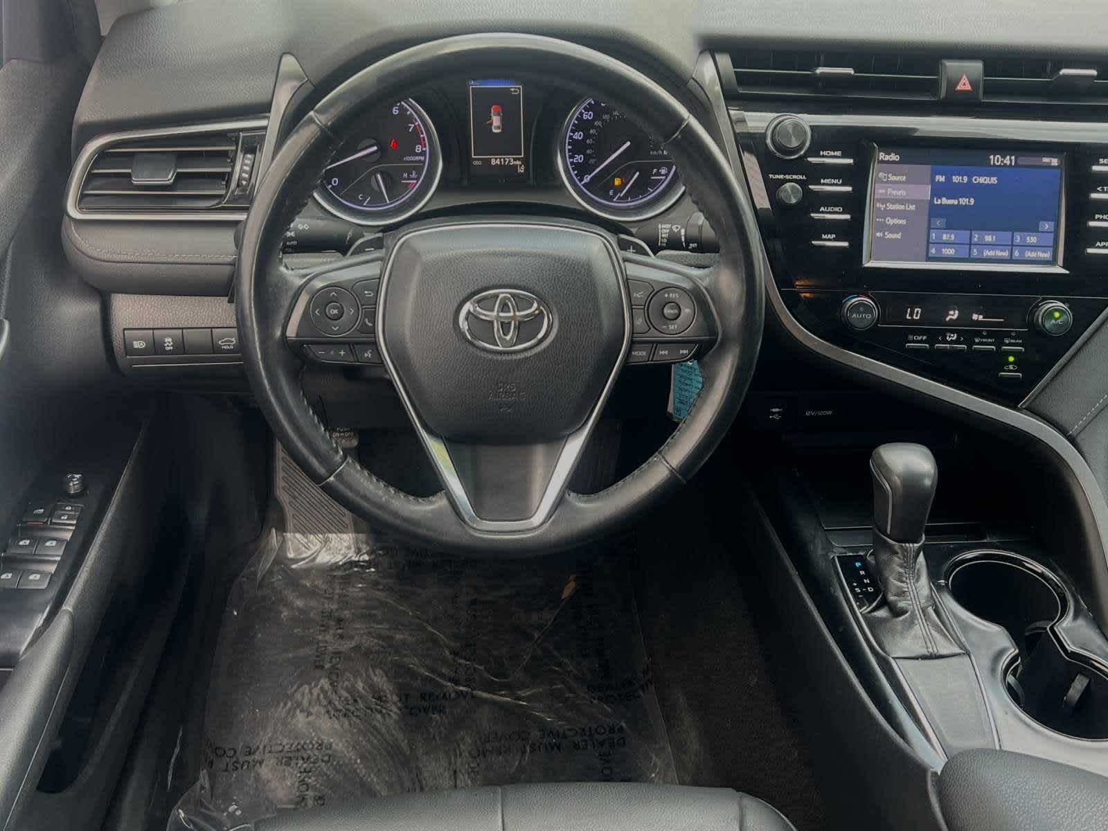 2019 Toyota Camry SE 14