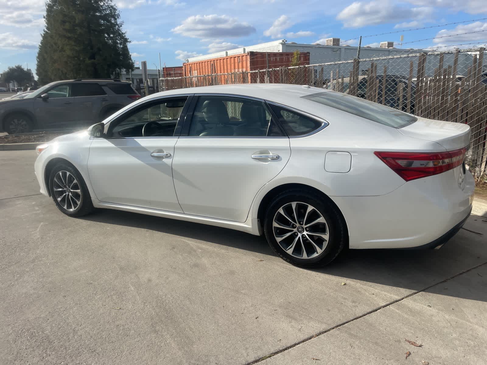 2016 Toyota Avalon XLE Premium 4