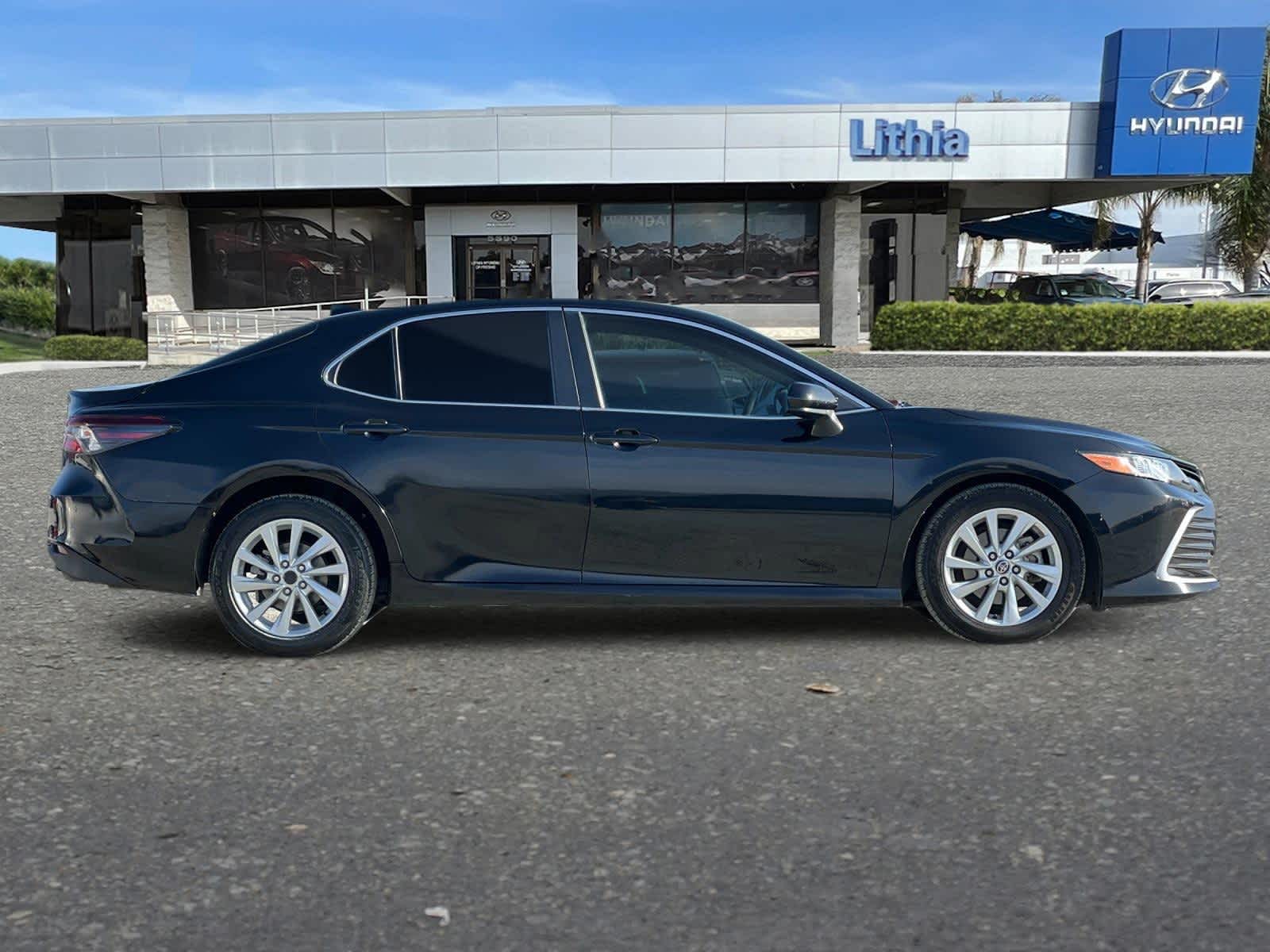 2022 Toyota Camry LE 8