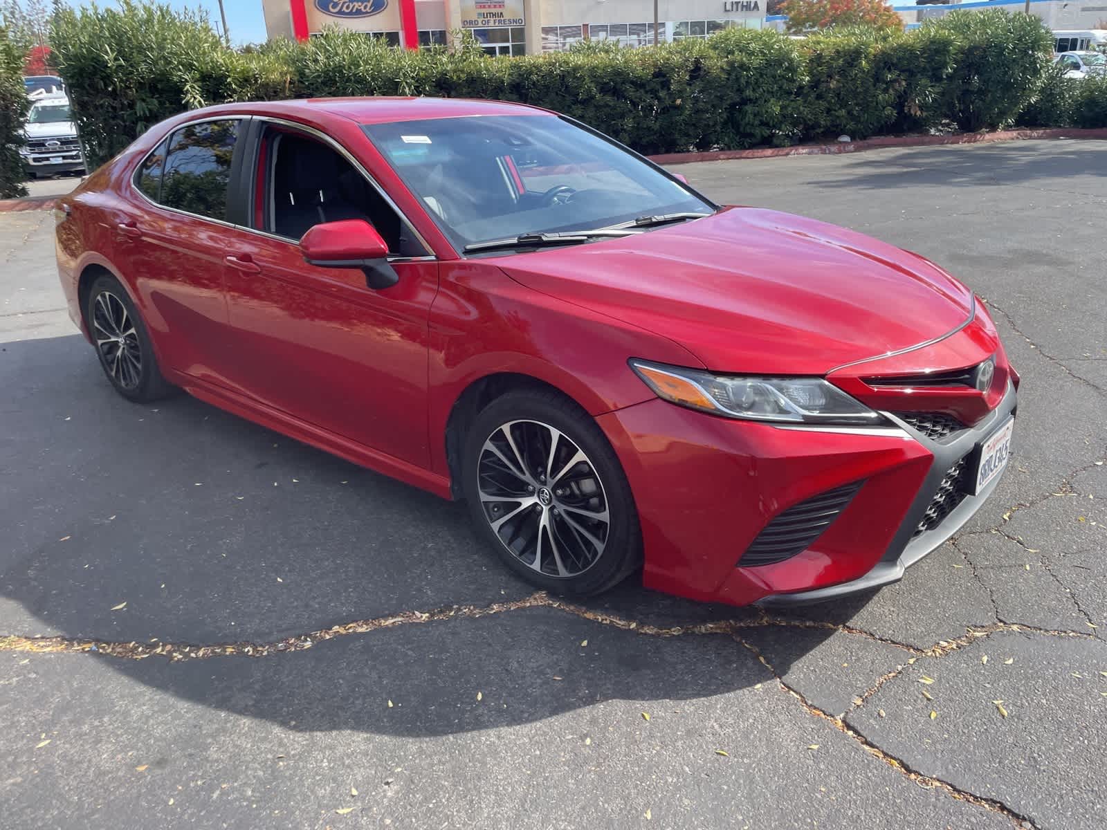 2020 Toyota Camry SE 4