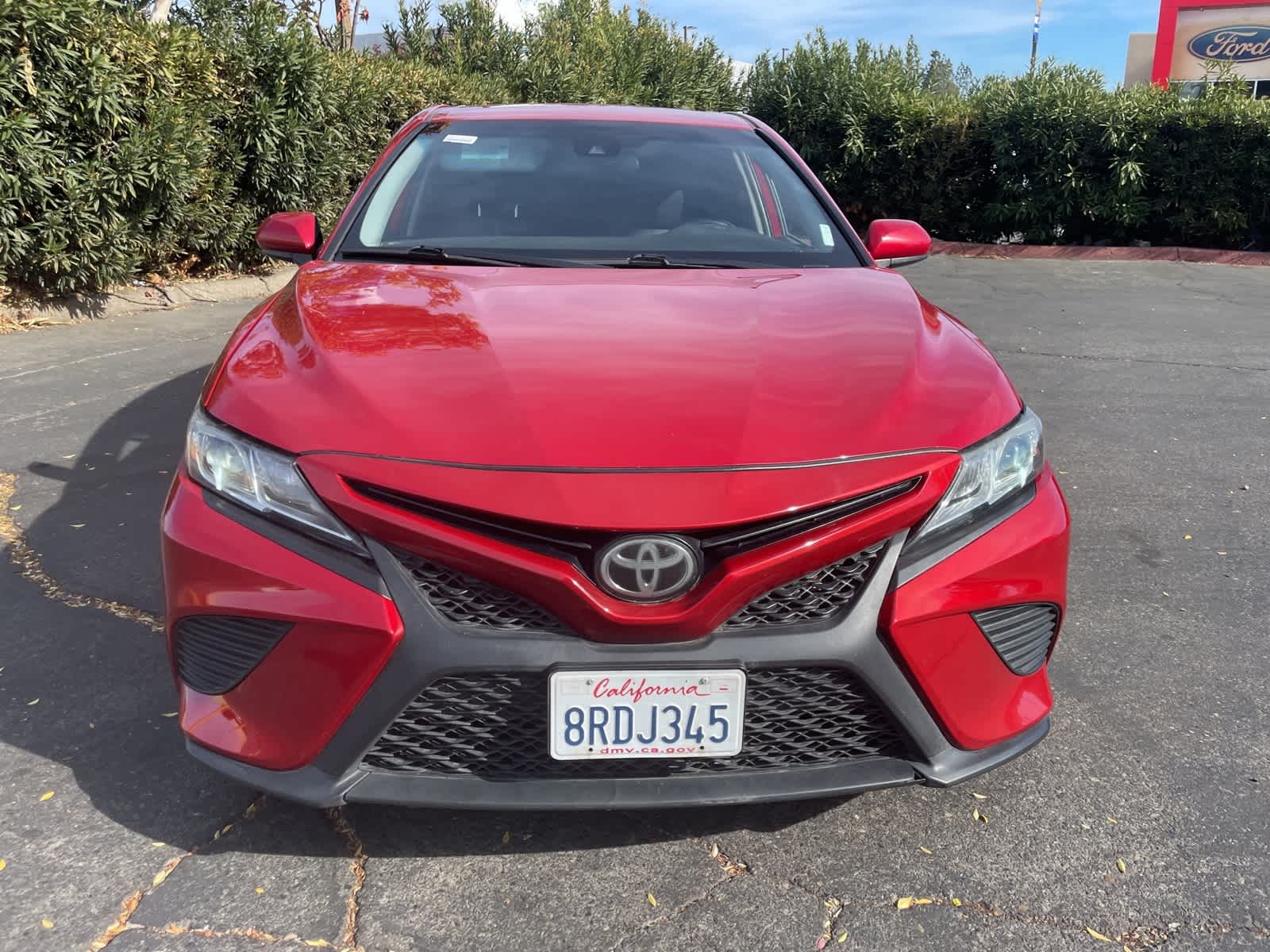 2020 Toyota Camry SE 3