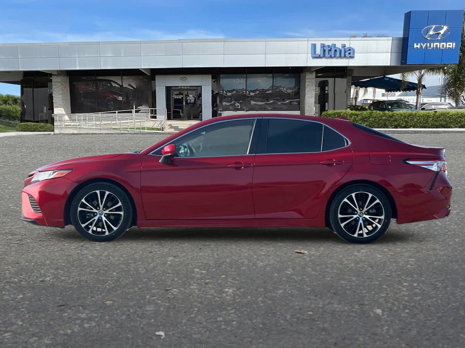 2020 Toyota Camry SE 5