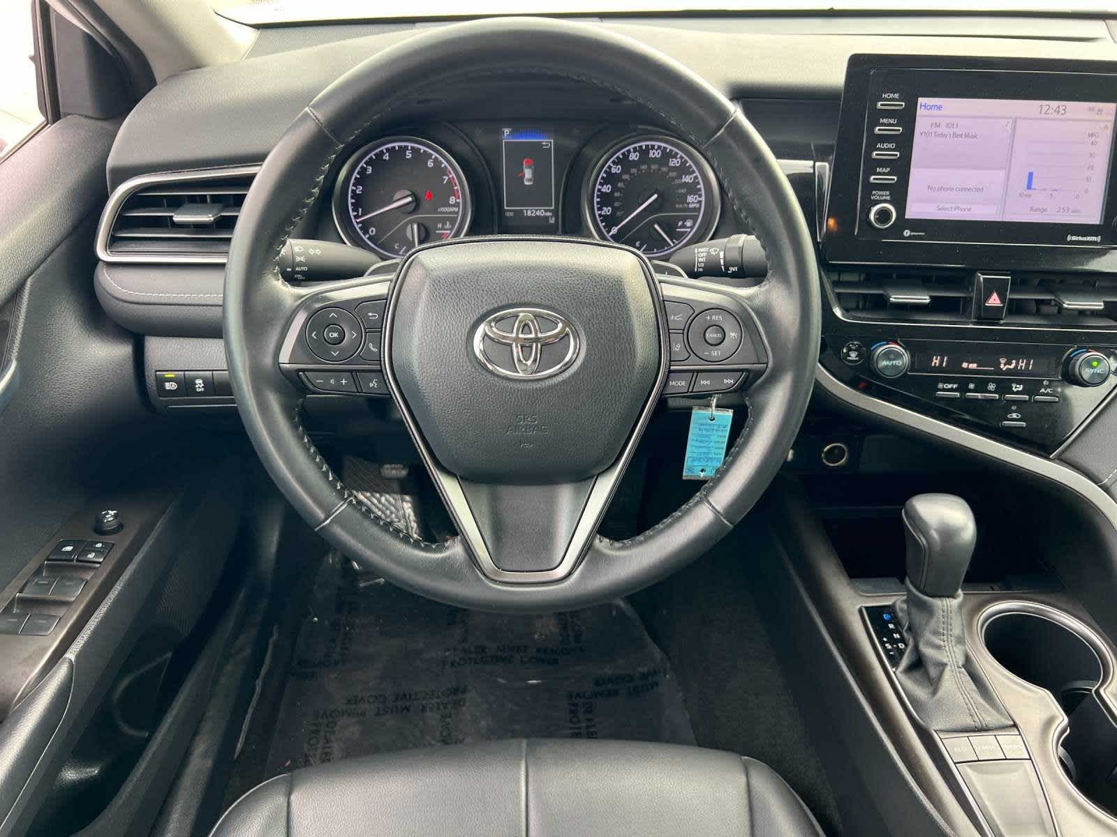 2022 Toyota Camry SE 14