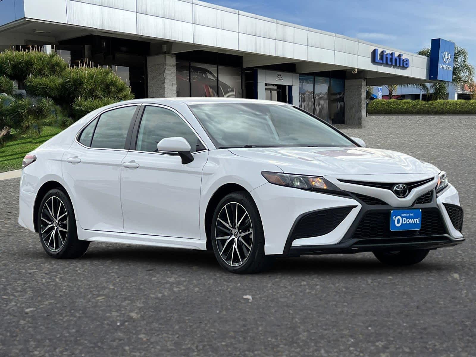 2022 Toyota Camry SE 9