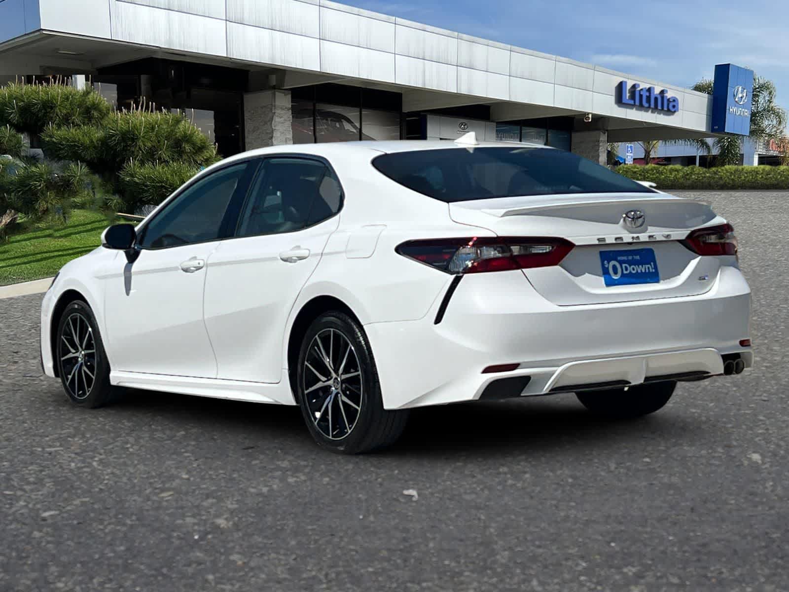 View vehicle photo 7