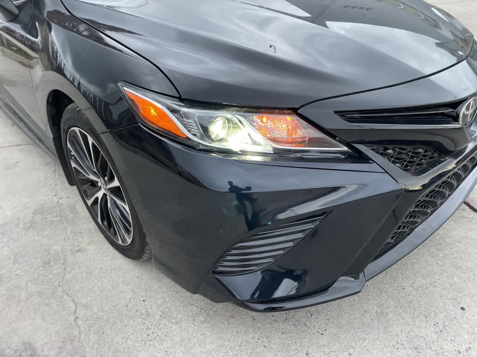 2020 Toyota Camry SE 13