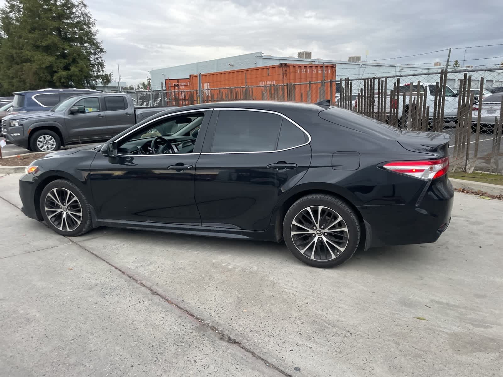 2020 Toyota Camry SE 8