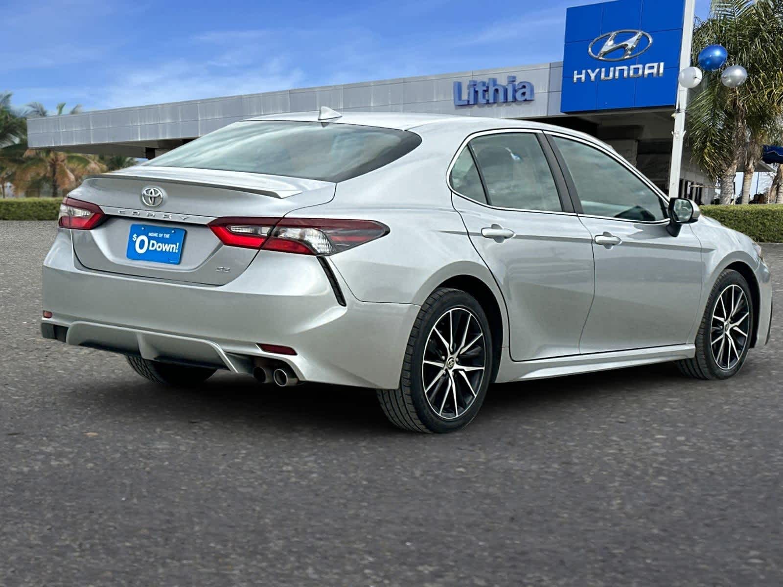 2021 Toyota Camry SE 2