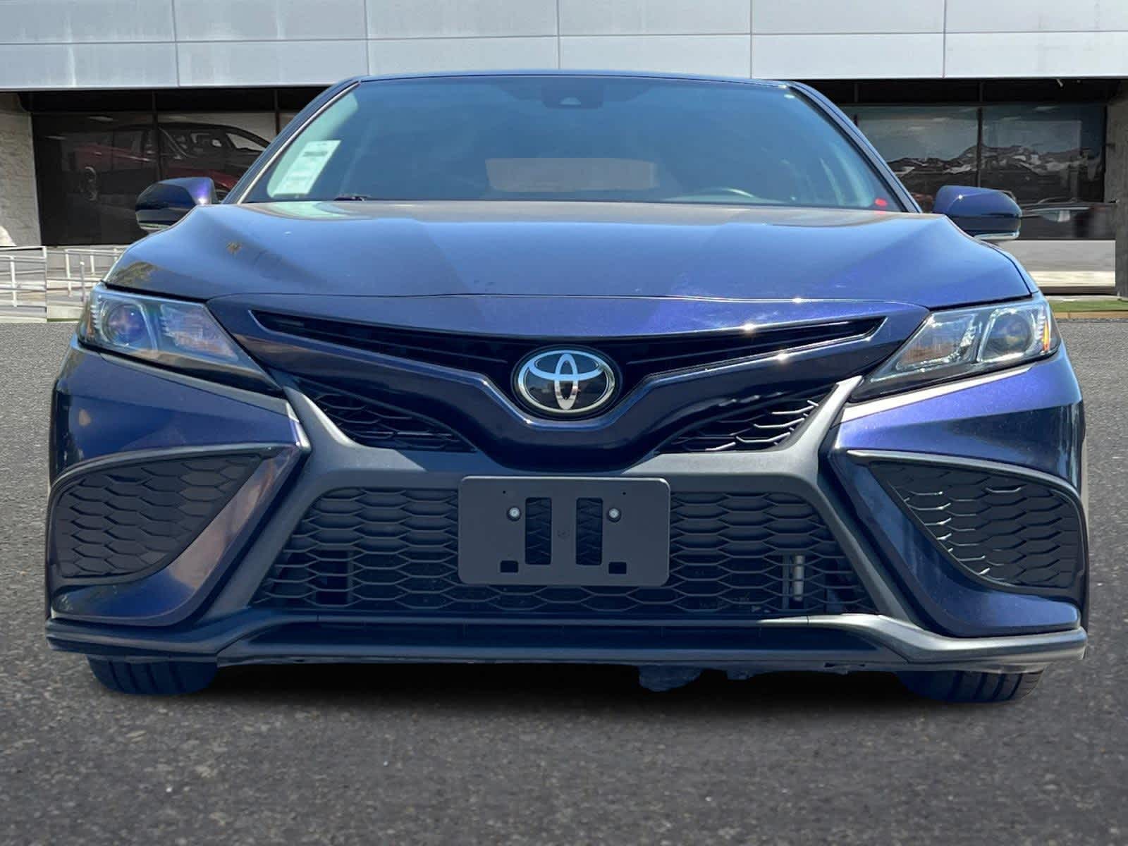 2022 Toyota Camry SE 10