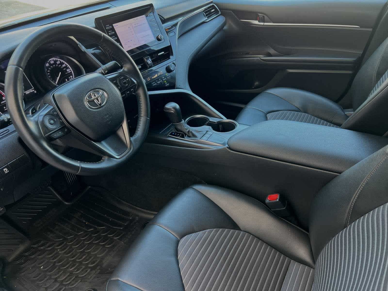 2022 Toyota Camry SE 11