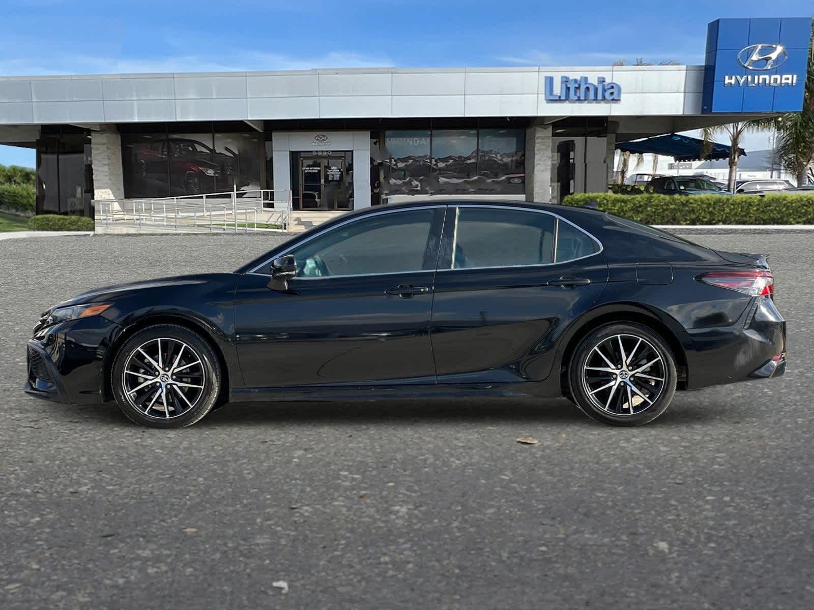 2022 Toyota Camry SE 5