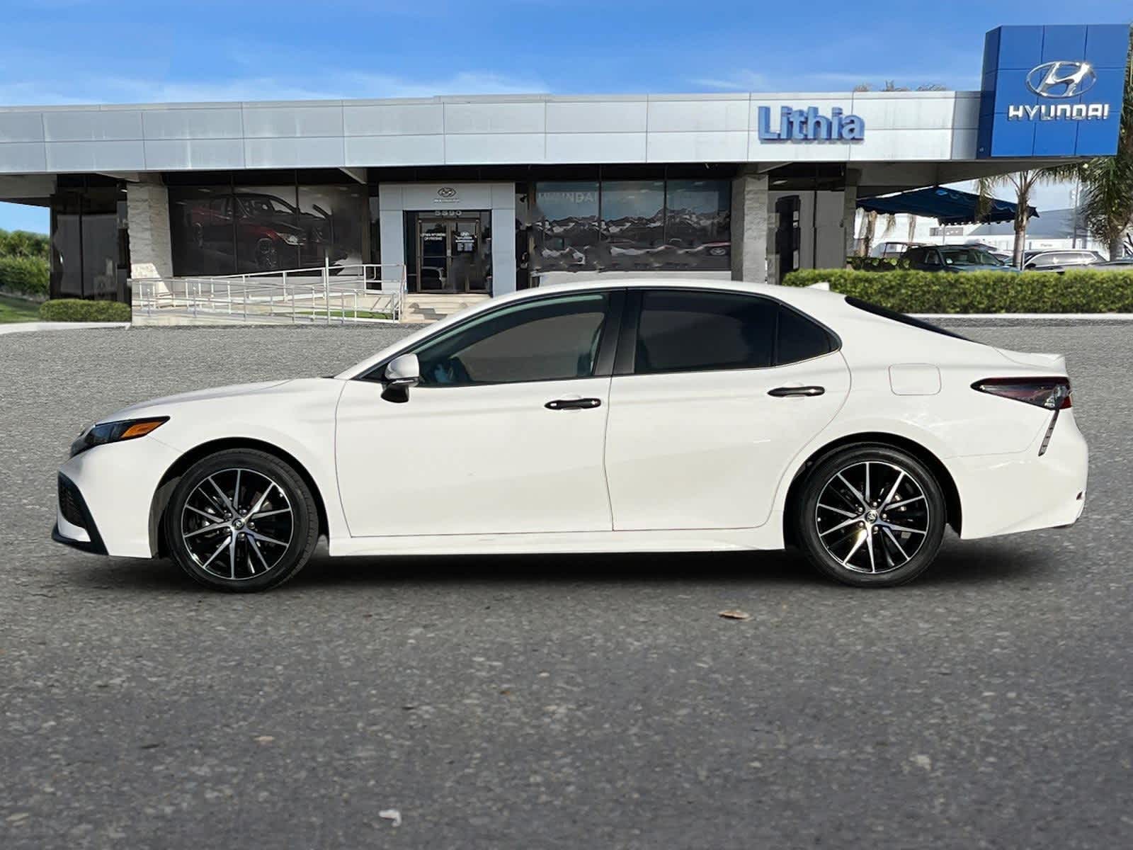 2023 Toyota Camry Hybrid SE 5