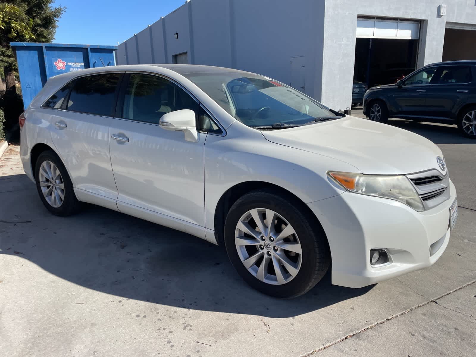 2014 Toyota Venza XLE 3