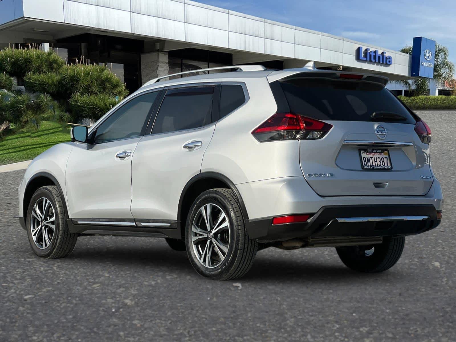 2018 Nissan Rogue SL 6