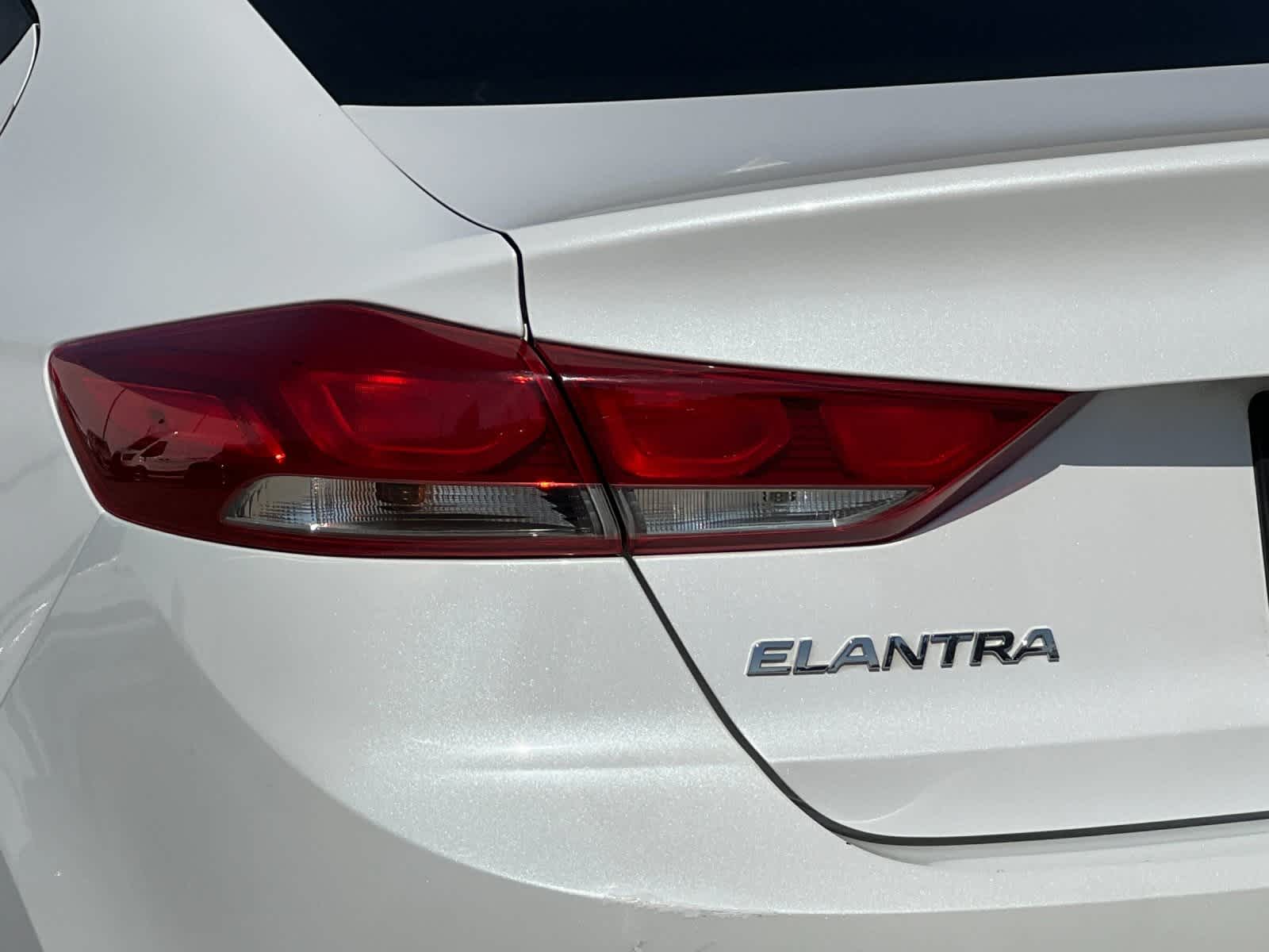 2018 Hyundai Elantra Value Edition 25