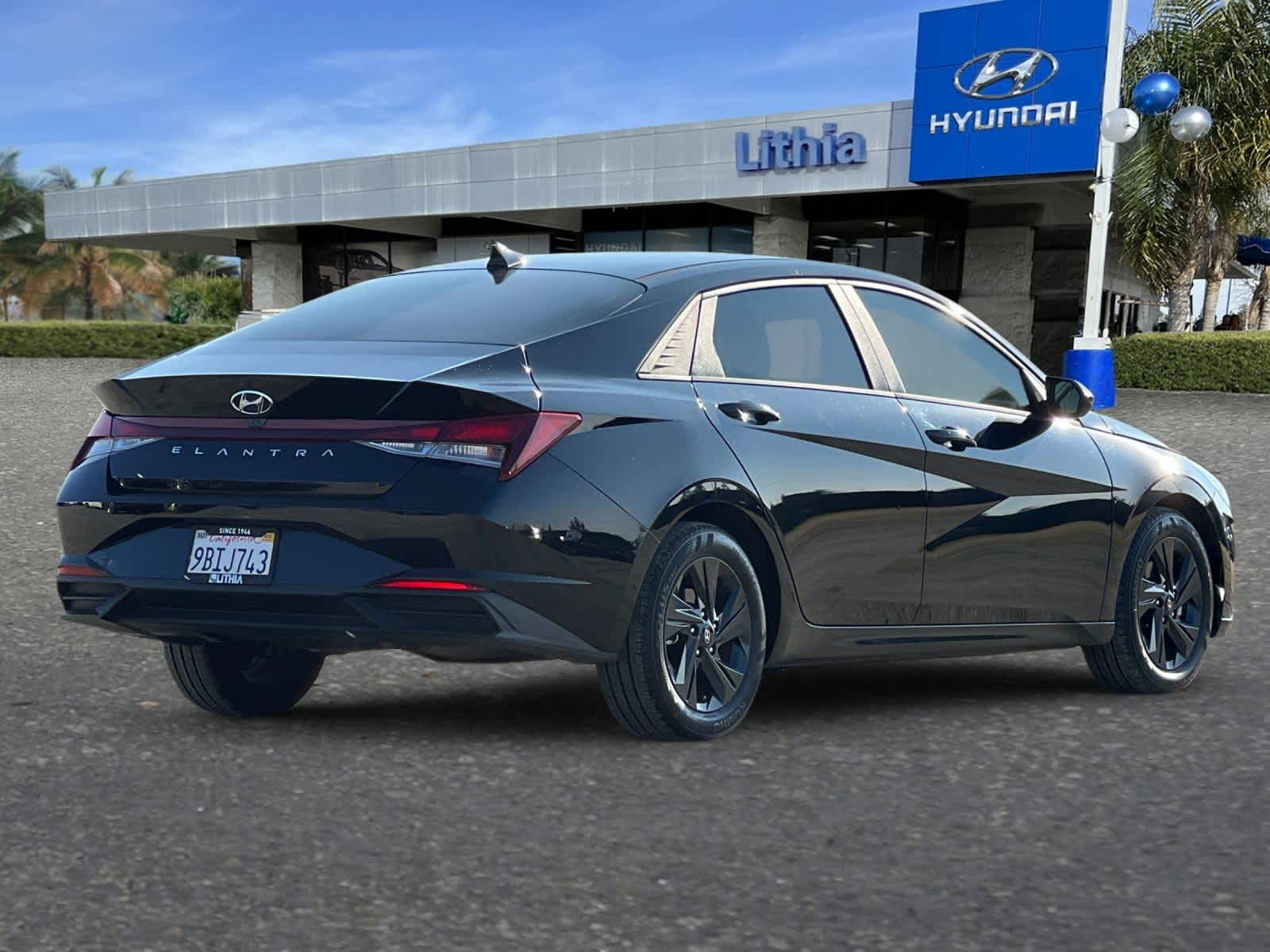 2022 Hyundai Elantra SEL 2