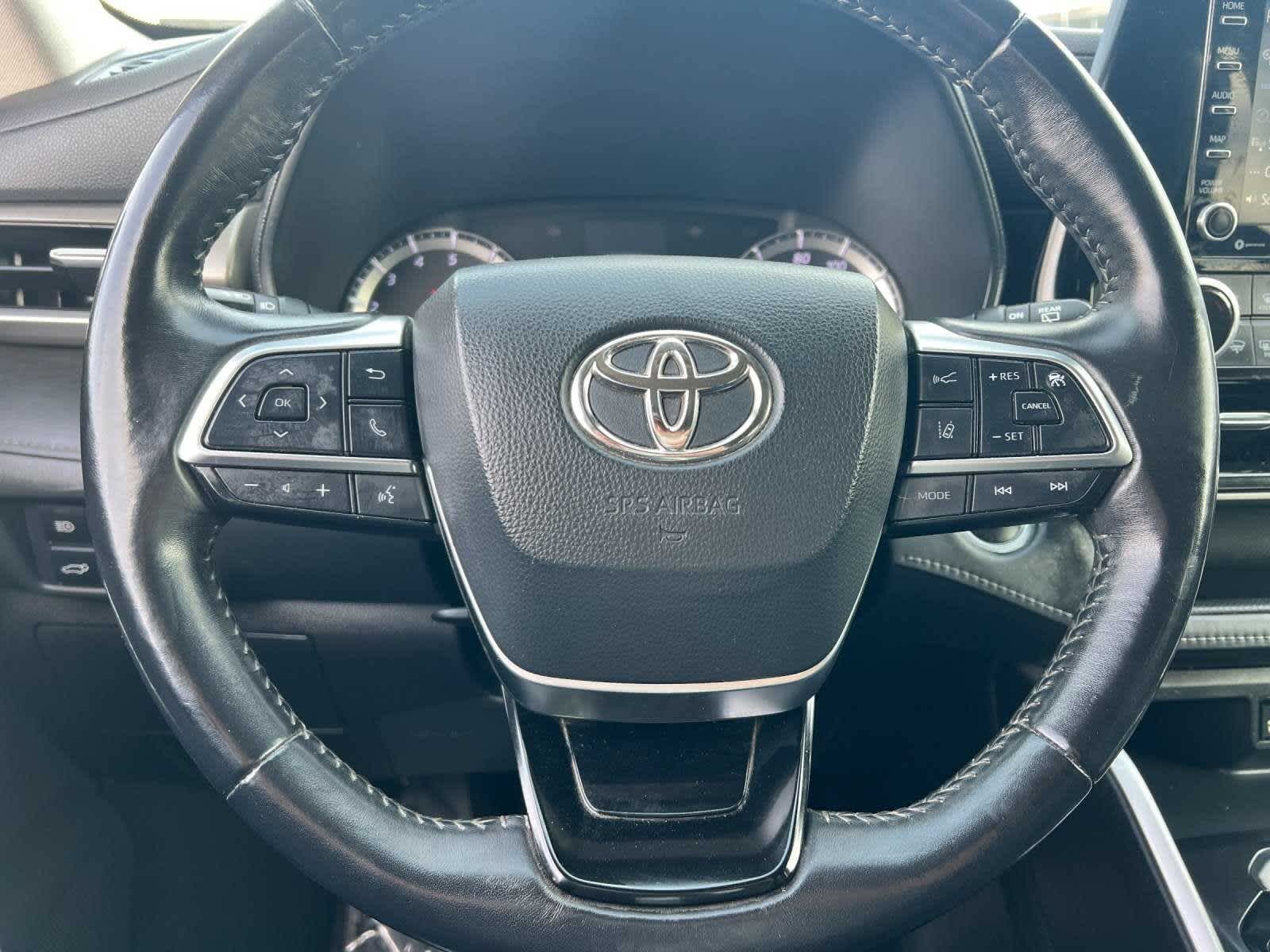 2021 Toyota Highlander LE 23