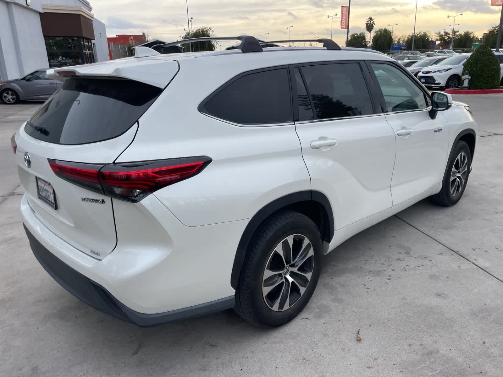 2020 Toyota Highlander Hybrid XLE 5