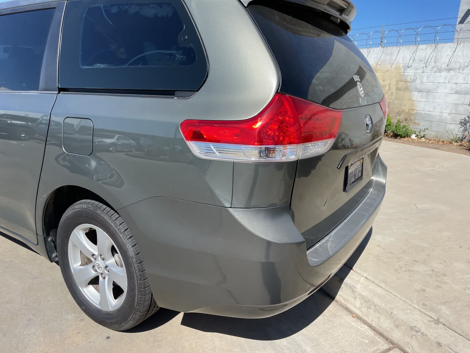 2011 Toyota Sienna BASE 17