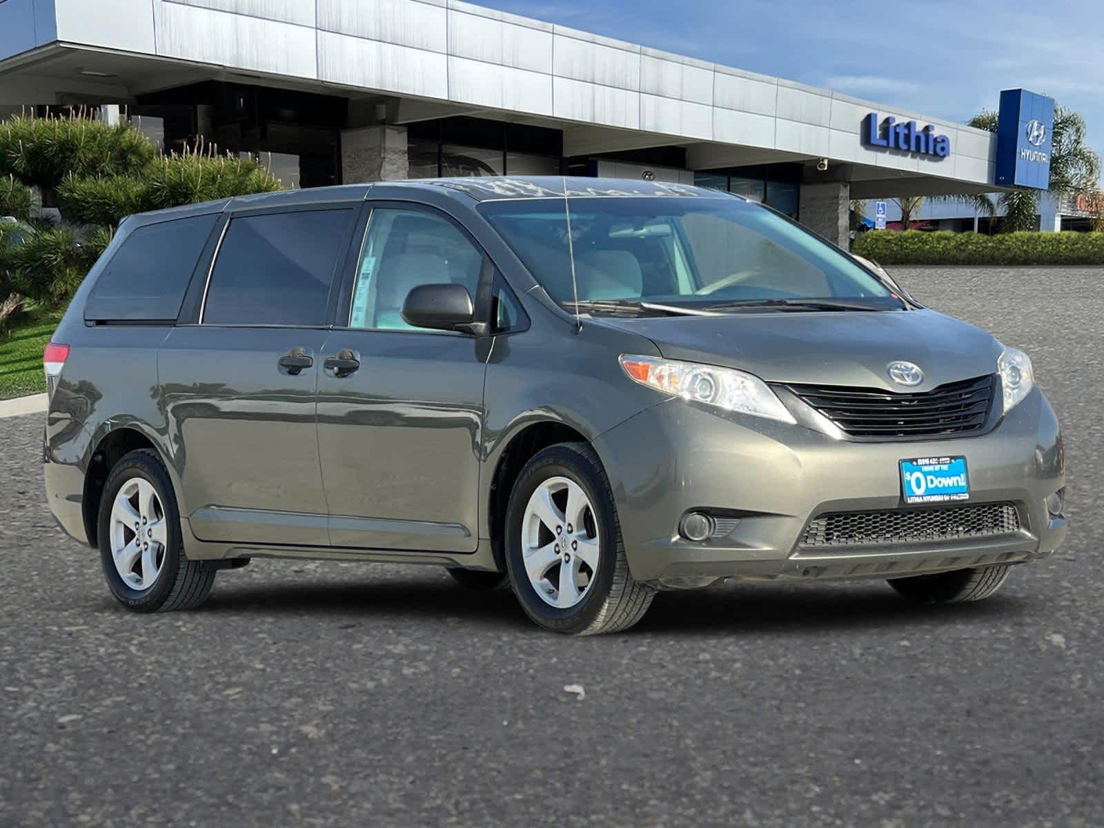 2011 Toyota Sienna BASE 9