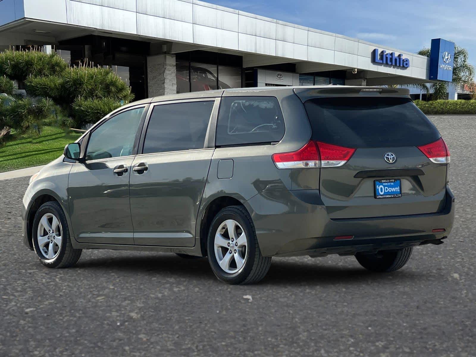 2011 Toyota Sienna BASE 6