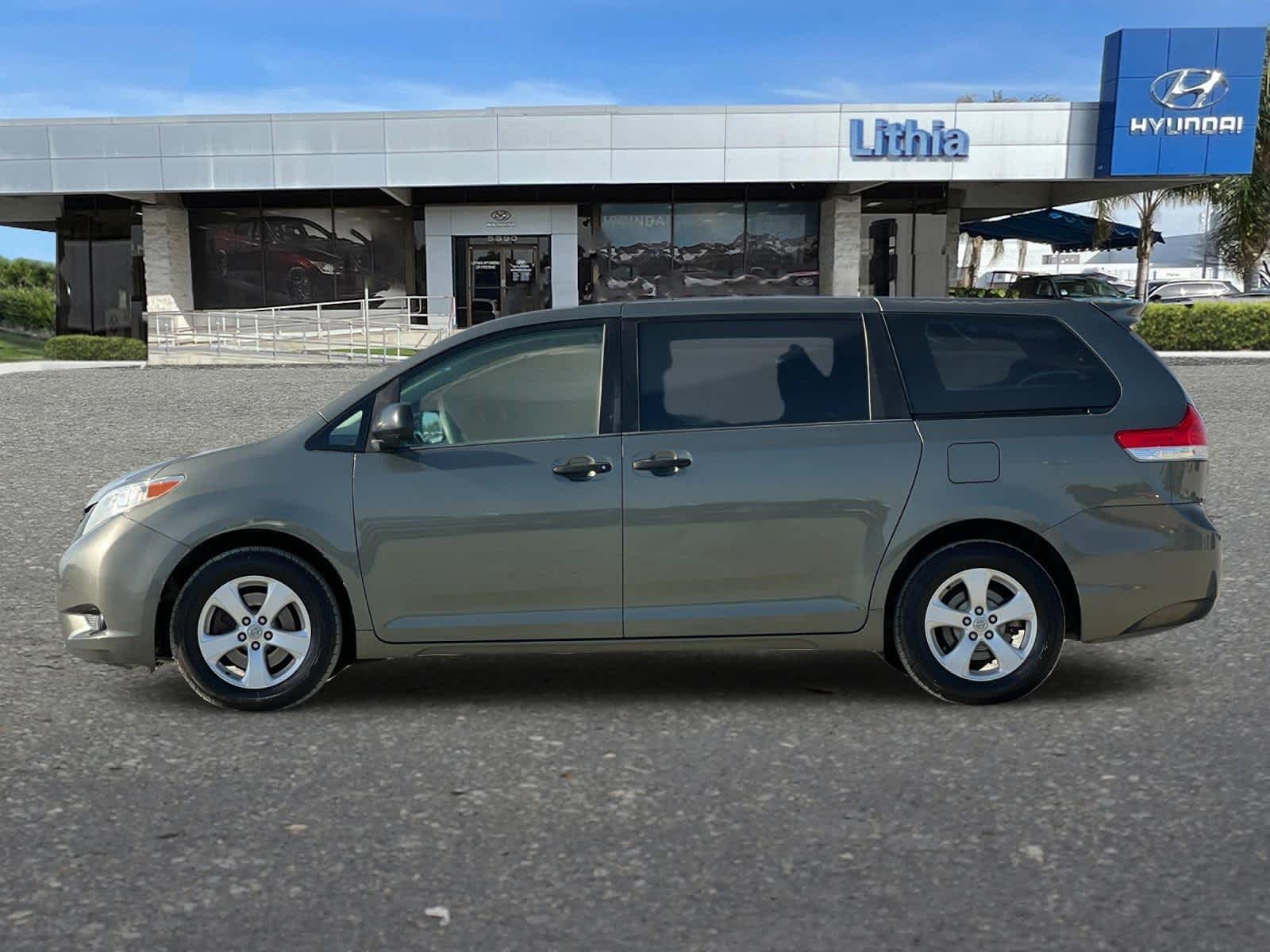 2011 Toyota Sienna BASE 5