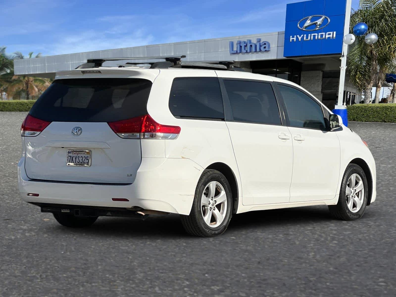 2014 Toyota Sienna LE 2