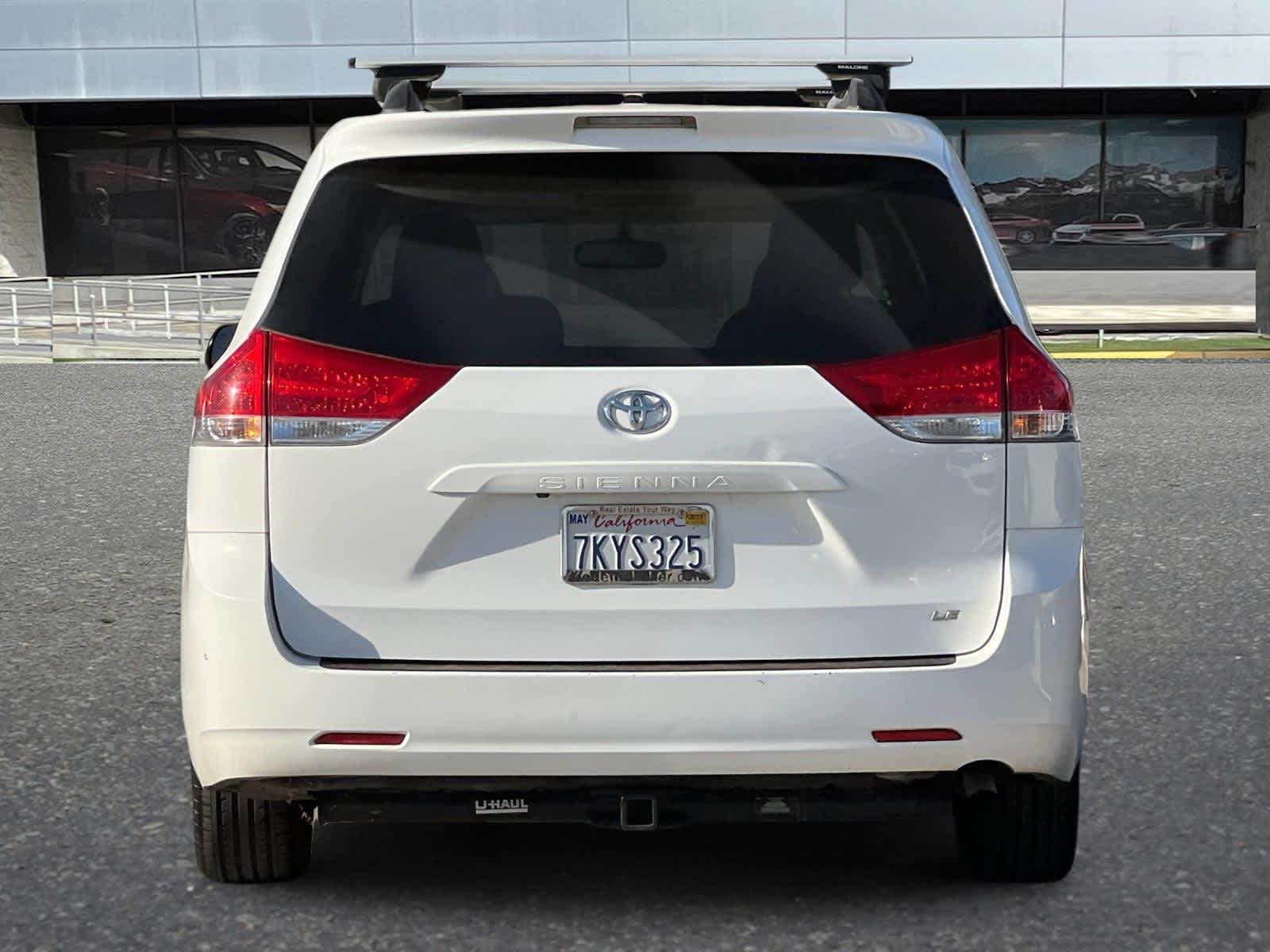 2014 Toyota Sienna LE 7