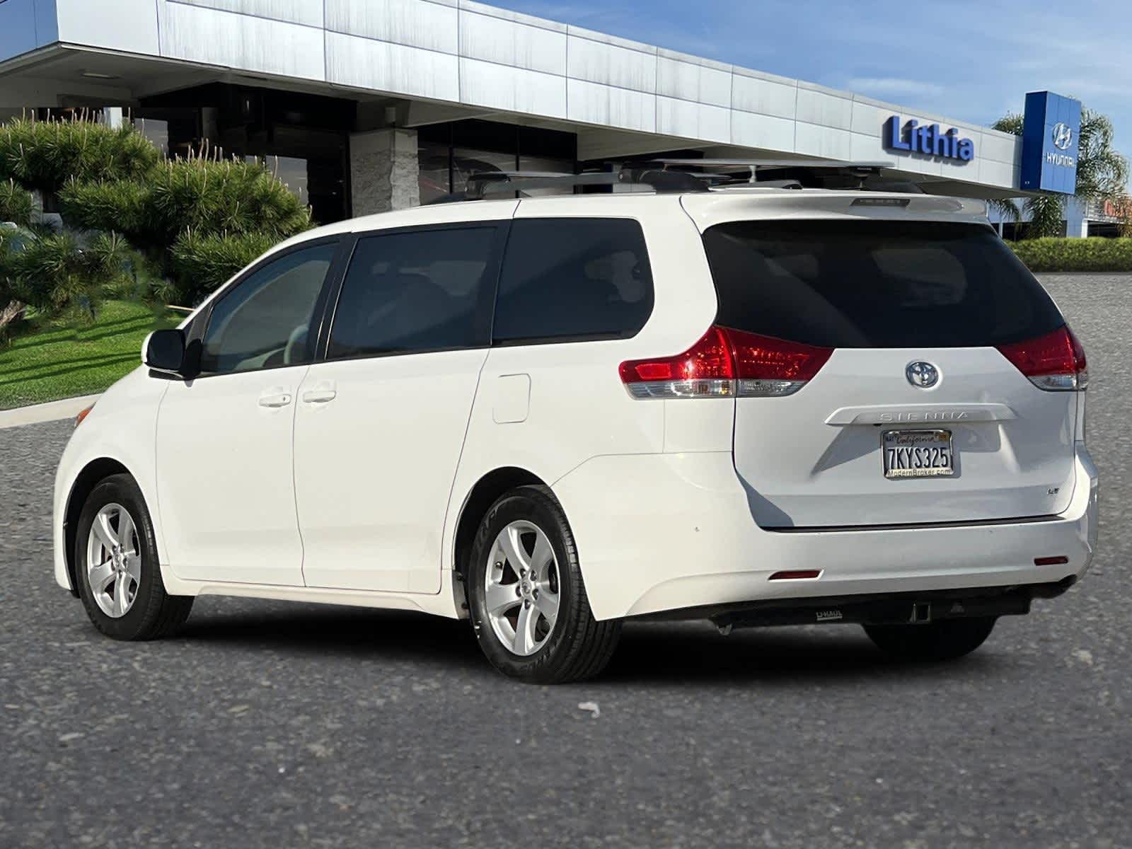 2014 Toyota Sienna LE 6