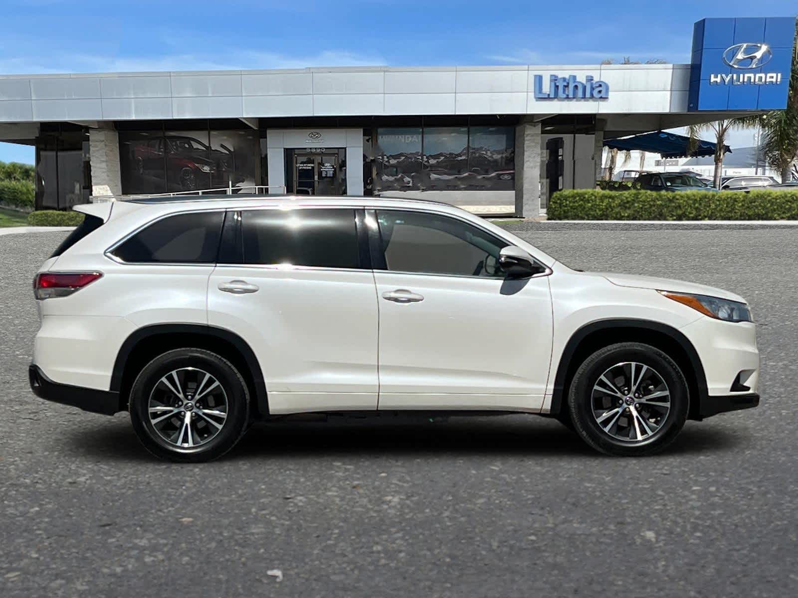 2016 Toyota Highlander XLE 8