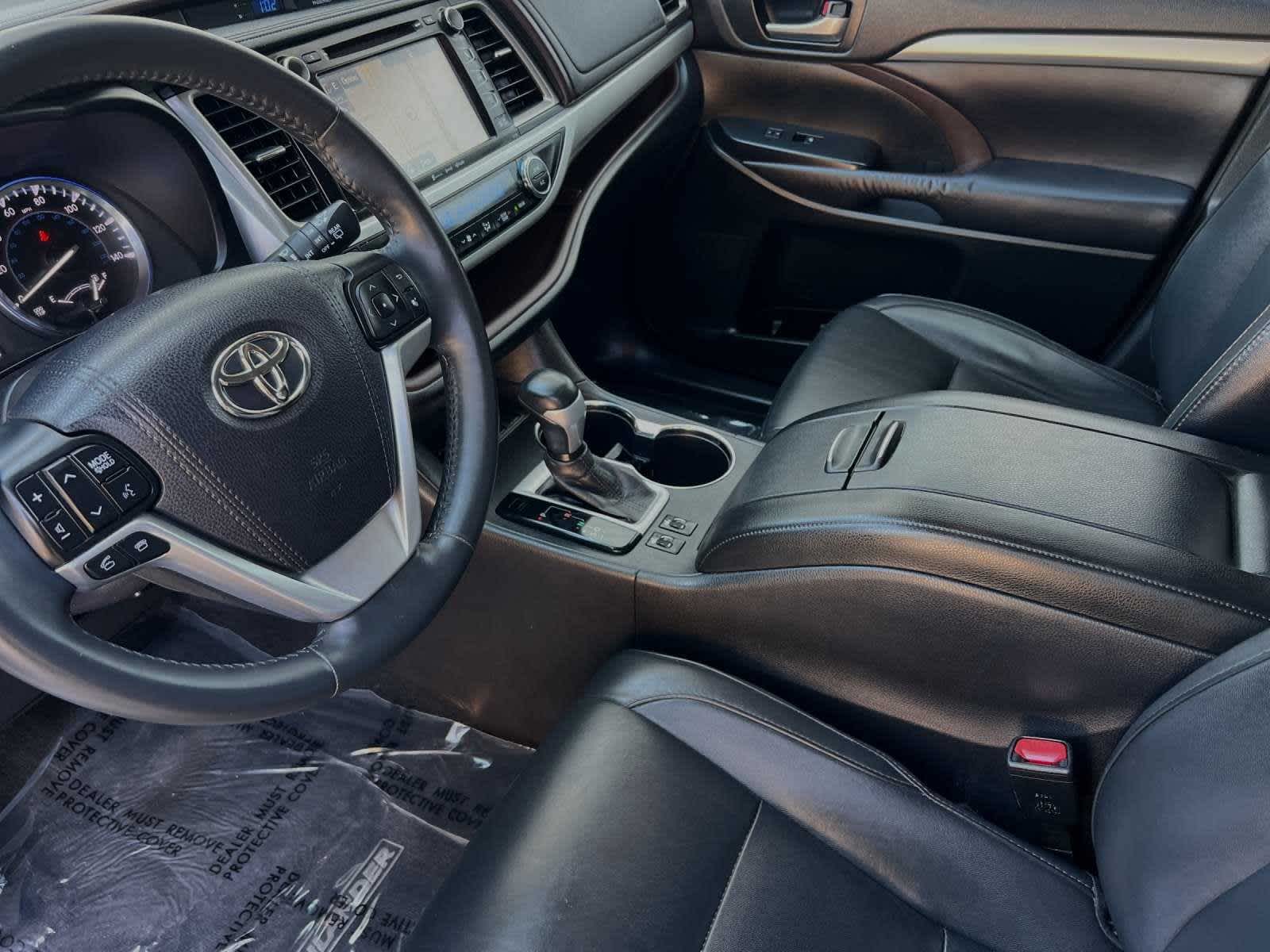 2016 Toyota Highlander XLE 11