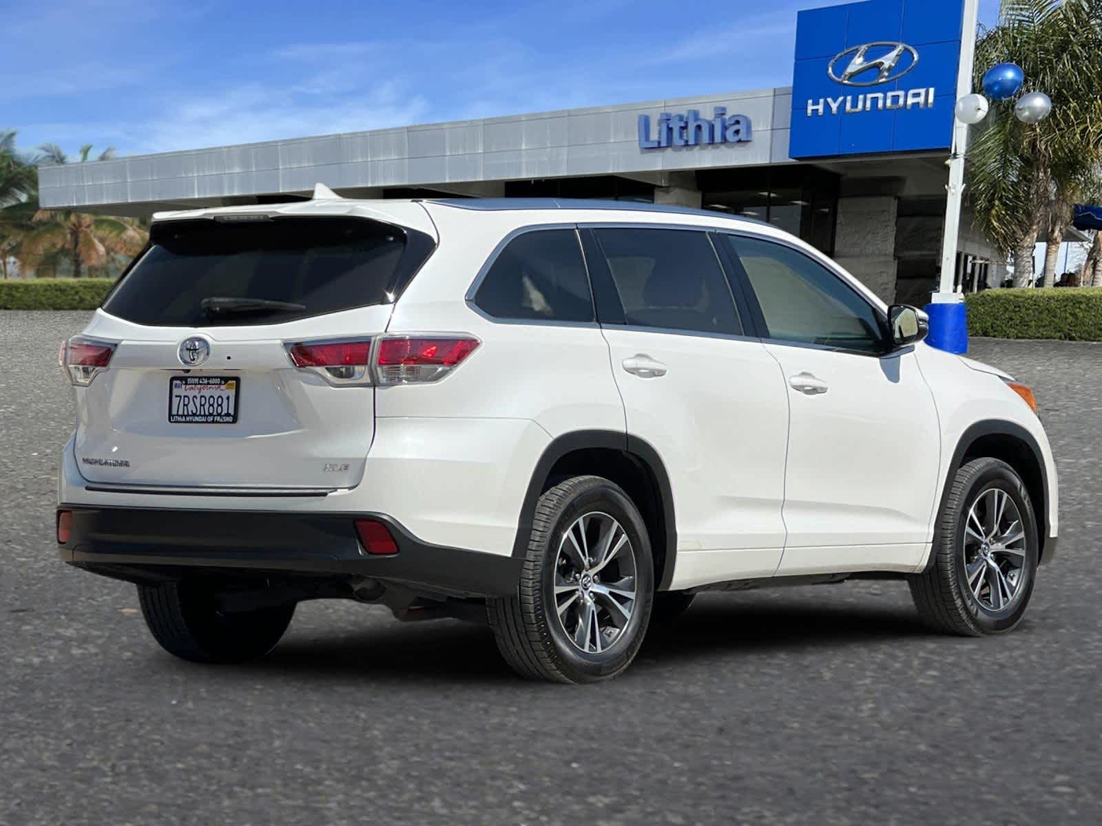 2016 Toyota Highlander XLE 2