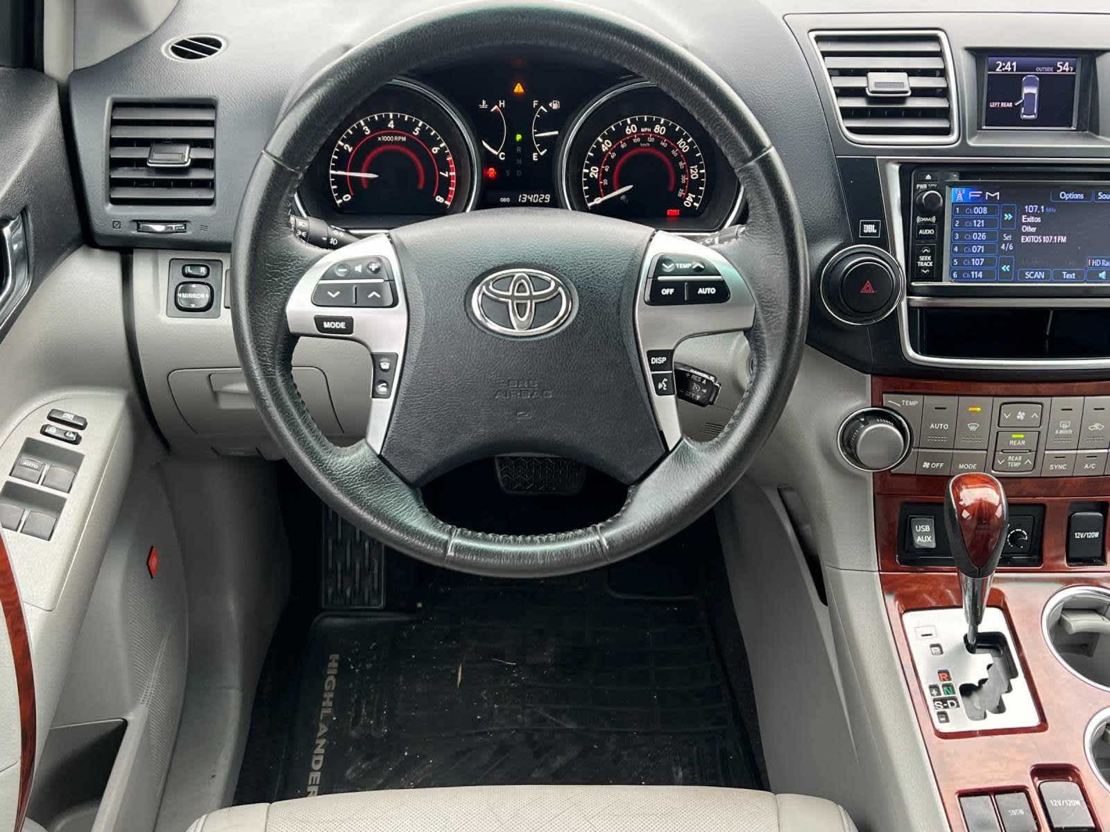 2013 Toyota Highlander Limited 14