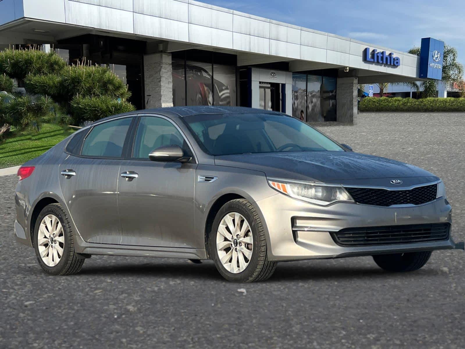 2016 Kia Optima LX 9